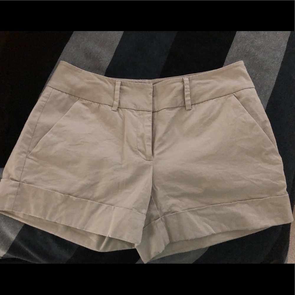 New York and company size 0 khaki sateen shorts